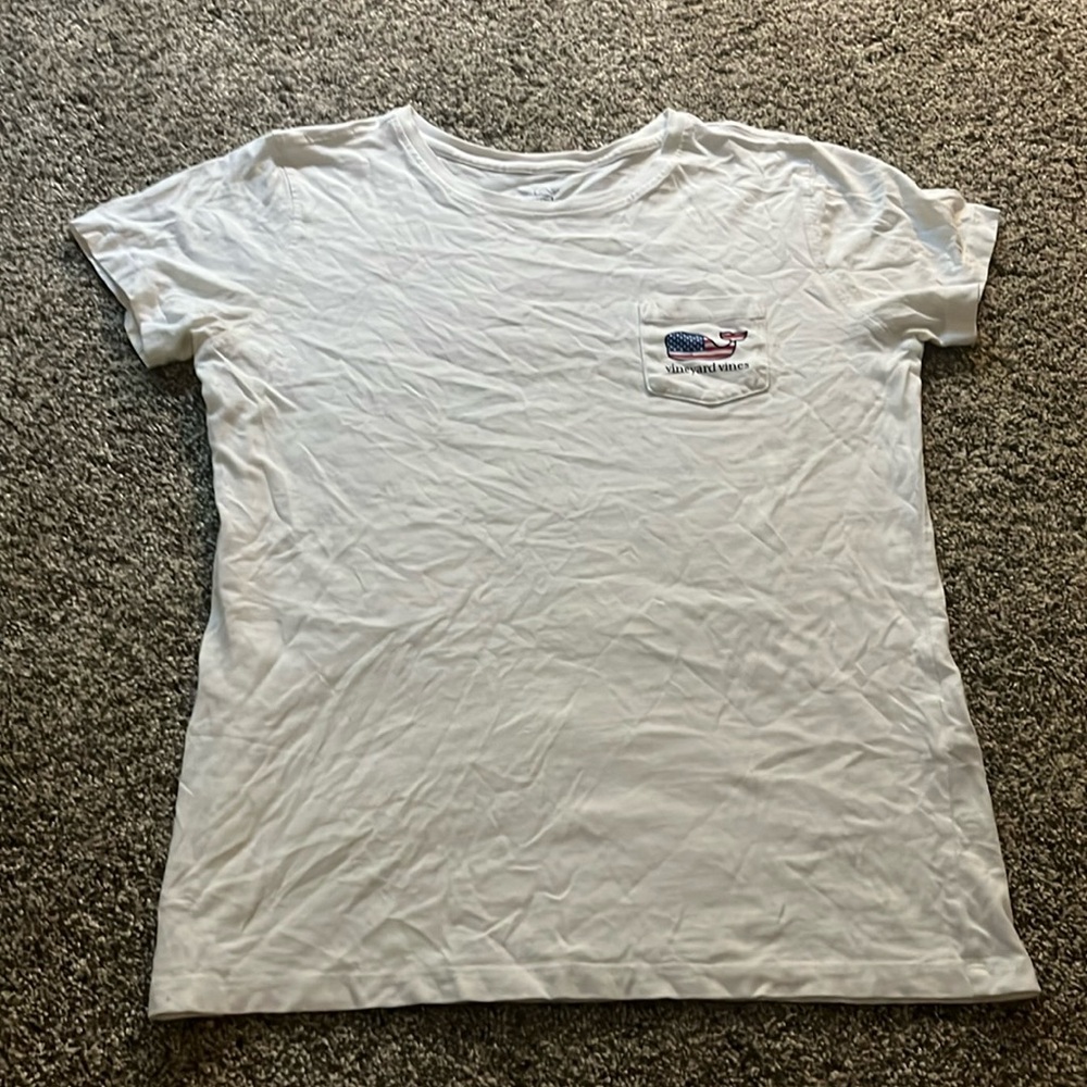 vineyard vines tee shirt